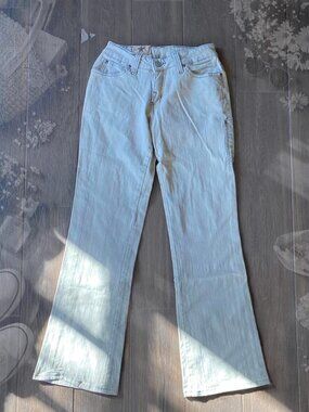 Rock & Republic Sand Flare Jeans - Indigo Stitching - Size 28 (Fits a 25/26)